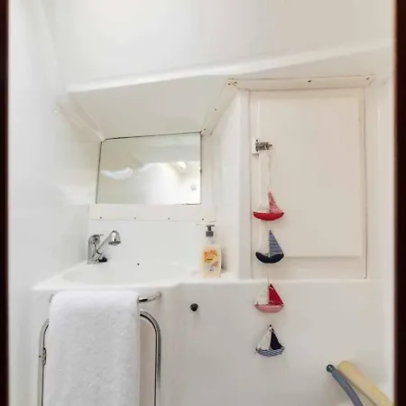 Precioso Yate En El Centro Del Bateau-hôtel *